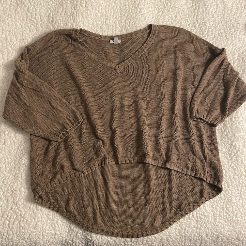 women’s ecote high low sweater size small